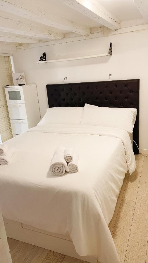 شقة Accogliente Loft A 8 Min Dal Duomo ميلان المظهر الخارجي الصورة